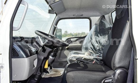 Ra Imported Mitsubishi Carisma funfun Ọkọ̀ in Import - Dubai ni Benin Ra Imported Mitsubishi Carisma funfun Ọkọ̀ in Import - Dubai ni Benin