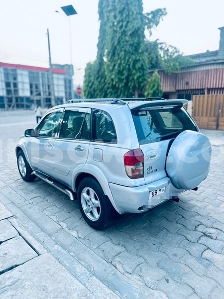 Big with watermark toyota rav4 benin cotonou 24120