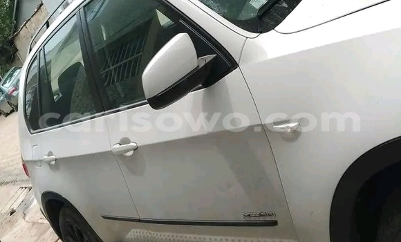 Acheter Occasion Voiture BMW X5 Blanc à Cotonou, Benin Acheter Occasion Voiture BMW X5 Blanc à Cotonou, Benin