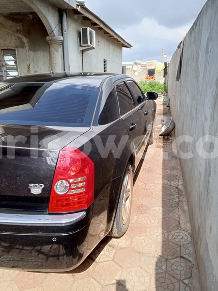 Big with watermark chrysler 300c benin cotonou 24132