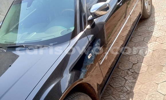 Ra Àlòkù Chrysler 300C Black Ọkọ̀ in Cotonou ni Benin Ra Àlòkù Chrysler 300C Black Ọkọ̀ in Cotonou ni Benin