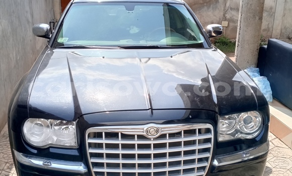 Ra Àlòkù Chrysler 300C Black Ọkọ̀ in Cotonou ni Benin Ra Àlòkù Chrysler 300C Black Ọkọ̀ in Cotonou ni Benin