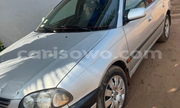 Acheter Occasion Voiture Toyota Avensis Blanc à Abomey Calavi, Benin