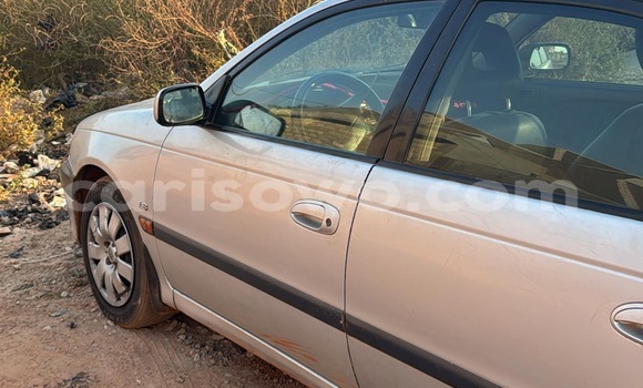 Sayi Na hannu Toyota Avensis White Mota in Abomey Calavi a Benin Sayi Na hannu Toyota Avensis White Mota in Abomey Calavi a Benin