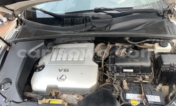 Sayi Na hannu Lexus RX 350 White Mota in Ku zo a Mono Sayi Na hannu Lexus RX 350 White Mota in Ku zo a Mono