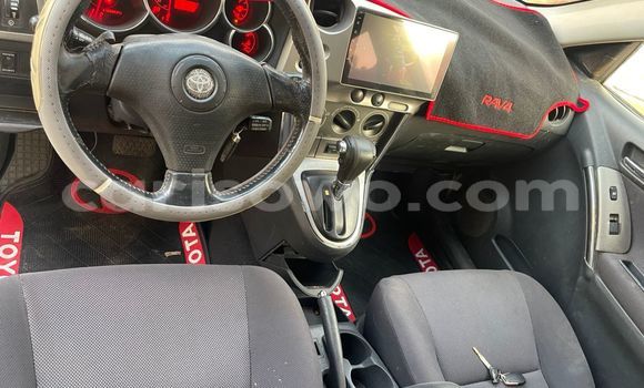 Ra Àlòkù Toyota Matrix funfun Ọkọ̀ in Cotonou ni Benin Ra Àlòkù Toyota Matrix funfun Ọkọ̀ in Cotonou ni Benin