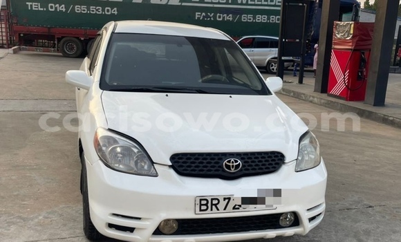 Ra Àlòkù Toyota Matrix funfun Ọkọ̀ in Cotonou ni Benin Ra Àlòkù Toyota Matrix funfun Ọkọ̀ in Cotonou ni Benin