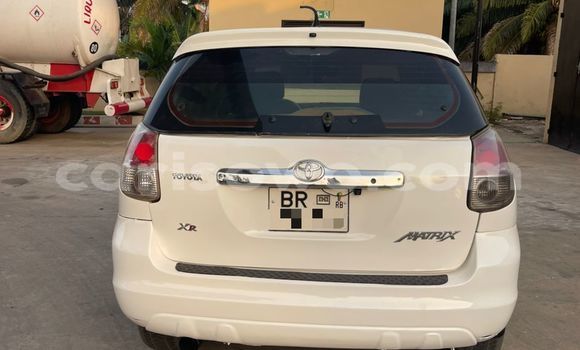 Ra Àlòkù Toyota Matrix funfun Ọkọ̀ in Cotonou ni Benin Ra Àlòkù Toyota Matrix funfun Ọkọ̀ in Cotonou ni Benin
