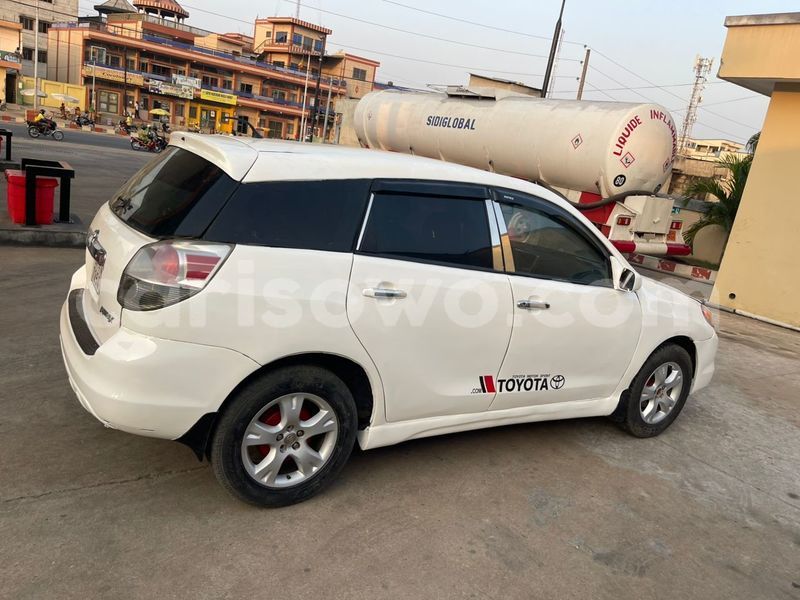 Big with watermark toyota matrix benin cotonou 24151