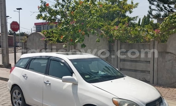 Acheter Occasion Voiture Toyota Matrix Blanc à Cotonou, Benin