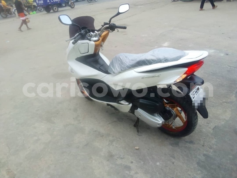 Big with watermark honda pcx benin cotonou 24155