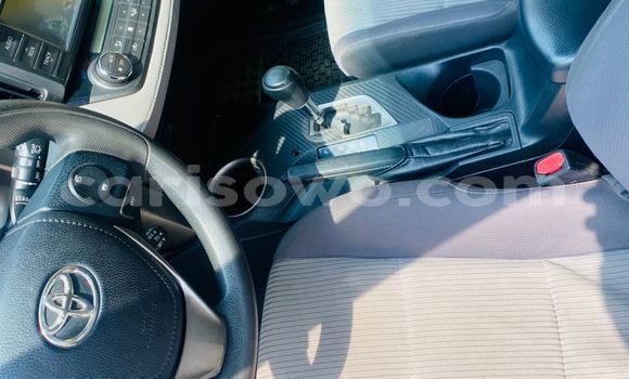 Ra Àlòkù Toyota RAV4 Silver Ọkọ̀ in Cotonou ni Benin Ra Àlòkù Toyota RAV4 Silver Ọkọ̀ in Cotonou ni Benin
