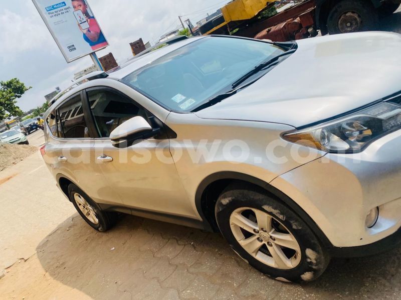 Big with watermark toyota rav4 benin cotonou 24158