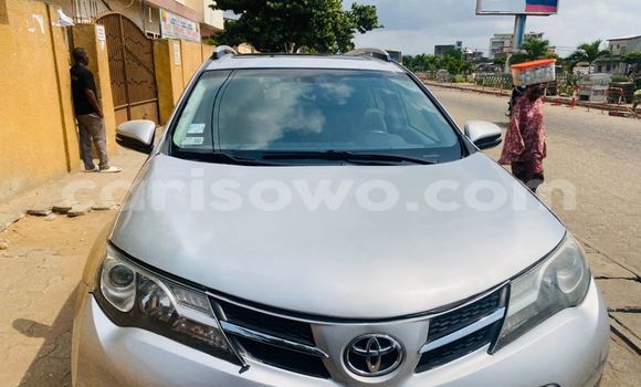 Ra Àlòkù Toyota RAV4 Silver Ọkọ̀ in Cotonou ni Benin Ra Àlòkù Toyota RAV4 Silver Ọkọ̀ in Cotonou ni Benin