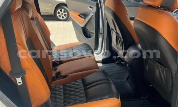 Buy Used Hyundai Tucson White Car in Cotonou in Benign Buy Used Hyundai Tucson White Car in Cotonou in Benign