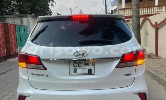Buy Used Hyundai Tucson White Car in Cotonou in Benign Buy Used Hyundai Tucson White Car in Cotonou in Benign