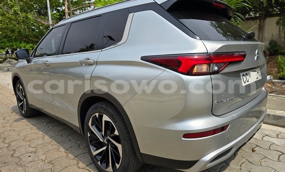 Acheter Occasion Voiture Mitsubishi Outlander Gris à Cotonou, Benin Acheter Occasion Voiture Mitsubishi Outlander Gris à Cotonou, Benin