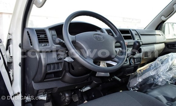 Ra Imported Toyota Hiace funfun Ọkọ̀ in Import - Dubai ni Benin Ra Imported Toyota Hiace funfun Ọkọ̀ in Import - Dubai ni Benin
