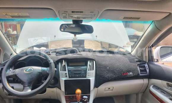 Sayi Na hannu Lexus RX 330 White Mota in Cotonou a Benin Sayi Na hannu Lexus RX 330 White Mota in Cotonou a Benin