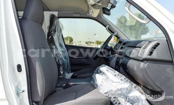 Ra Imported Toyota Hiace funfun Ọkọ̀ in Import - Dubai ni Benin Ra Imported Toyota Hiace funfun Ọkọ̀ in Import - Dubai ni Benin