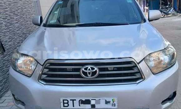 Buy Used Toyota Highlander Silver Car in Cotonou in Benign Buy Used Toyota Highlander Silver Car in Cotonou in Benign