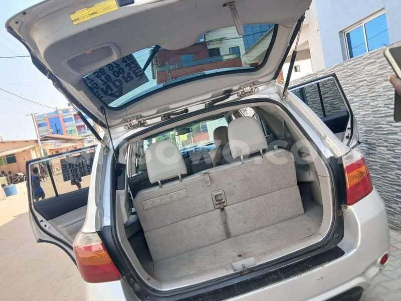 Big with watermark toyota highlander benin cotonou 24181