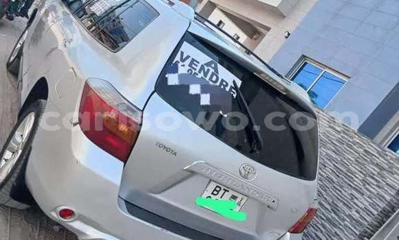 Buy Used Toyota Highlander Silver Car in Cotonou in Benign Buy Used Toyota Highlander Silver Car in Cotonou in Benign