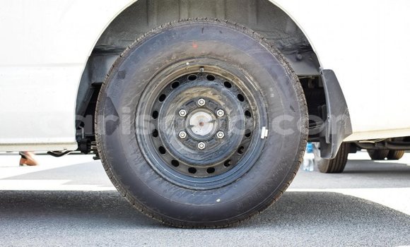 Ra Imported Toyota Hiace funfun Ọkọ̀ in Import - Dubai ni Benin Ra Imported Toyota Hiace funfun Ọkọ̀ in Import - Dubai ni Benin