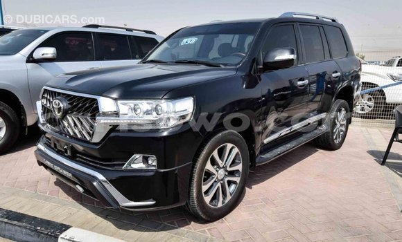 Acheter Import Voiture Toyota Land Cruiser Noir à Import - Dubai, Benin Acheter Import Voiture Toyota Land Cruiser Noir à Import - Dubai, Benin
