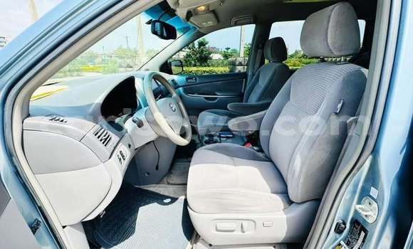 Buy Used Toyota Sienta Blue Car in Cotonou in Benign Buy Used Toyota Sienta Blue Car in Cotonou in Benign