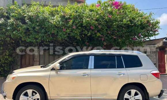 Buy Used Toyota Highlander Silver Car in Cotonou in Benign Buy Used Toyota Highlander Silver Car in Cotonou in Benign
