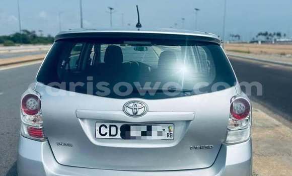 Buy Used Toyota Corolla Silver Car in Cotonou in Benign Buy Used Toyota Corolla Silver Car in Cotonou in Benign