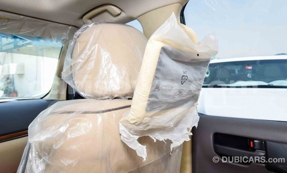 Ra Imported Toyota Land Cruiser funfun Ọkọ̀ in Import - Dubai ni Benin Ra Imported Toyota Land Cruiser funfun Ọkọ̀ in Import - Dubai ni Benin