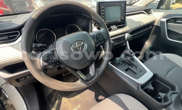 Acheter Occasion Voiture Toyota RAV4 Blanc à Cotonou, Benin Acheter Occasion Voiture Toyota RAV4 Blanc à Cotonou, Benin