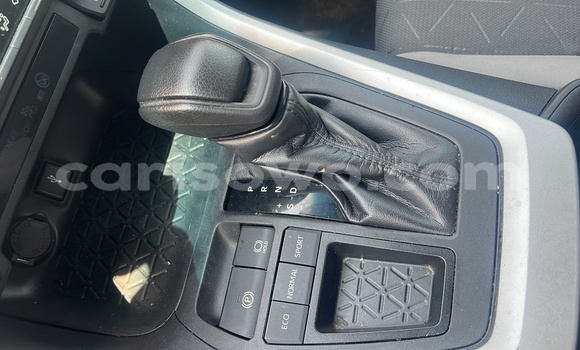 Acheter Occasion Voiture Toyota RAV4 Blanc à Cotonou, Benin Acheter Occasion Voiture Toyota RAV4 Blanc à Cotonou, Benin