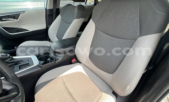 Acheter Occasion Voiture Toyota RAV4 Blanc à Cotonou, Benin Acheter Occasion Voiture Toyota RAV4 Blanc à Cotonou, Benin