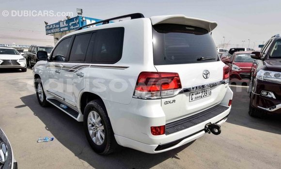Ra Imported Toyota Land Cruiser funfun Ọkọ̀ in Import - Dubai ni Benin Ra Imported Toyota Land Cruiser funfun Ọkọ̀ in Import - Dubai ni Benin