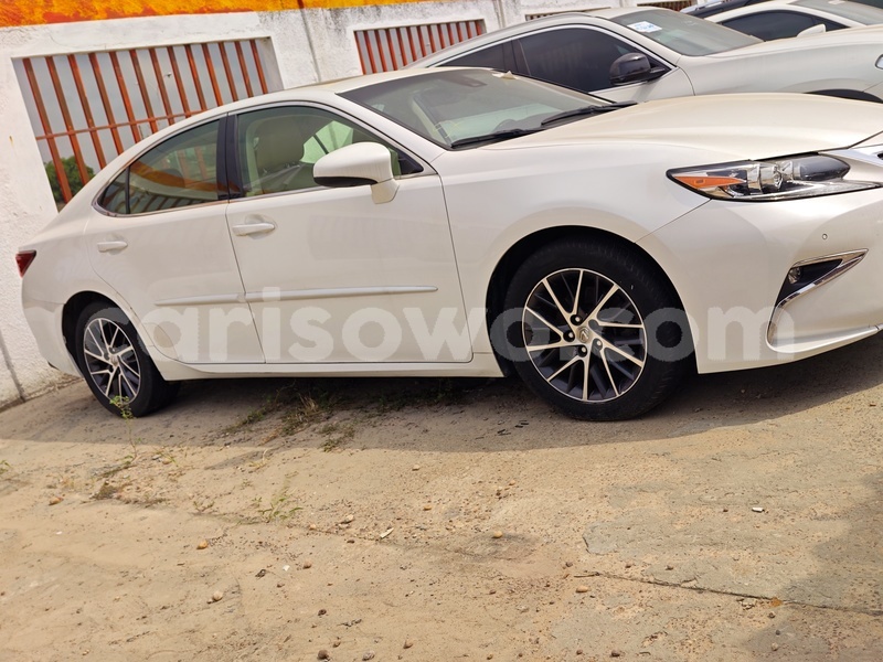 Big with watermark lexus es benin cotonou 24223