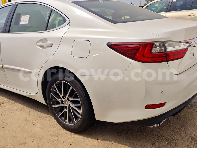 Big with watermark lexus es benin cotonou 24223