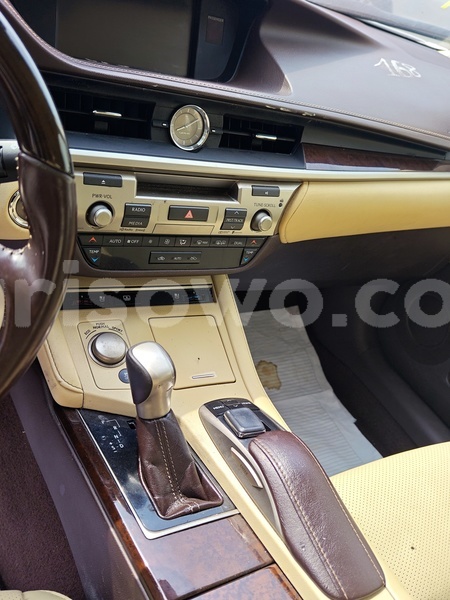 Big with watermark lexus es benin cotonou 24223