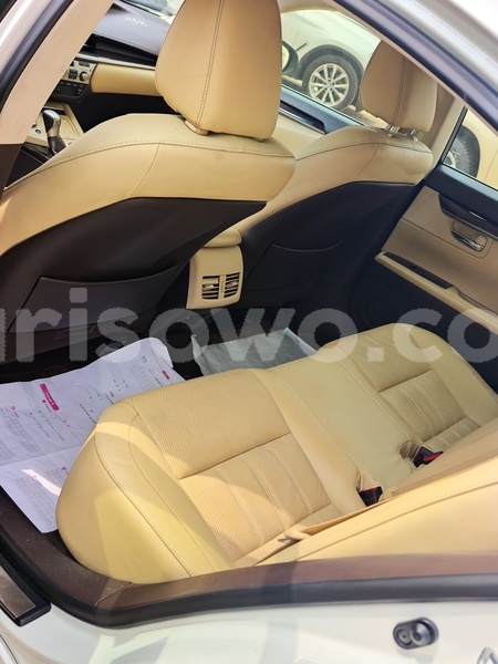 Big with watermark lexus es benin cotonou 24223