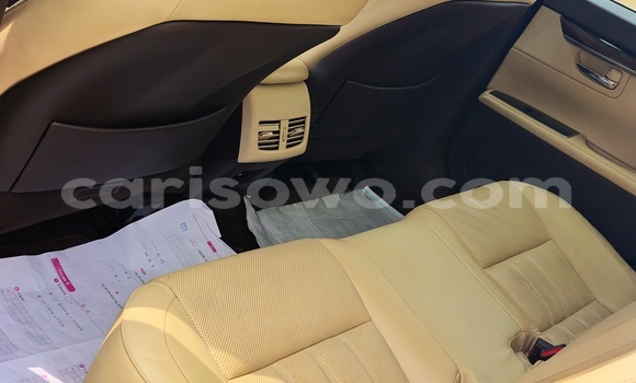 Acheter Occasion Voiture Lexus ES Blanc à Cotonou, Benin Acheter Occasion Voiture Lexus ES Blanc à Cotonou, Benin