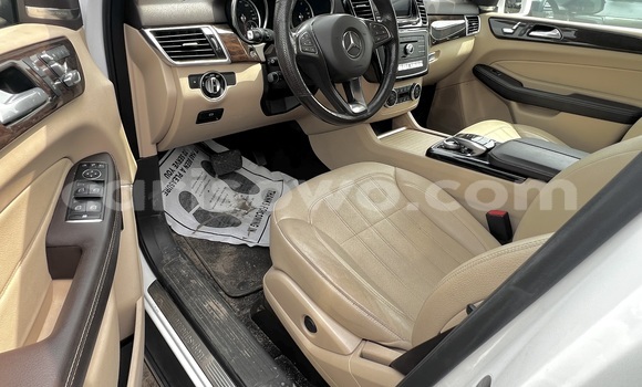 Acheter Occasion Voiture Mercedes-Benz GLE Coupe Blanc à Cotonou, Benin Acheter Occasion Voiture Mercedes-Benz GLE Coupe Blanc à Cotonou, Benin