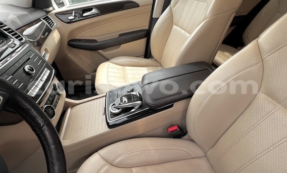 Acheter Occasion Voiture Mercedes-Benz GLE Coupe Blanc à Cotonou, Benin Acheter Occasion Voiture Mercedes-Benz GLE Coupe Blanc à Cotonou, Benin