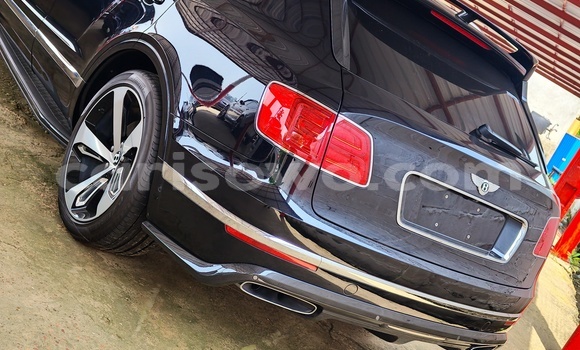 Acheter Occasion Voiture Bentley Bentayga Noir à Cotonou, Benin Acheter Occasion Voiture Bentley Bentayga Noir à Cotonou, Benin