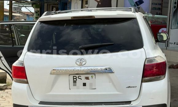 Acheter Occasion Voiture Toyota Highlander Blanc à Cotonou, Benin Acheter Occasion Voiture Toyota Highlander Blanc à Cotonou, Benin
