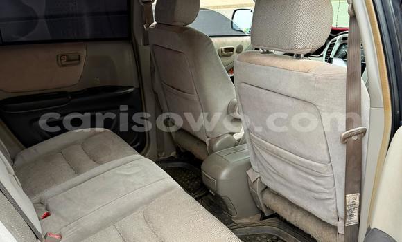 Acheter Occasion Voiture Toyota Highlander Bleu à Cotonou, Benin Acheter Occasion Voiture Toyota Highlander Bleu à Cotonou, Benin