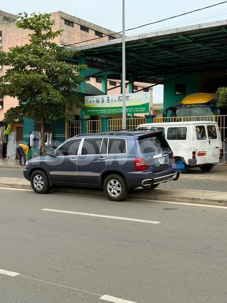 Big with watermark toyota highlander benin cotonou 24236