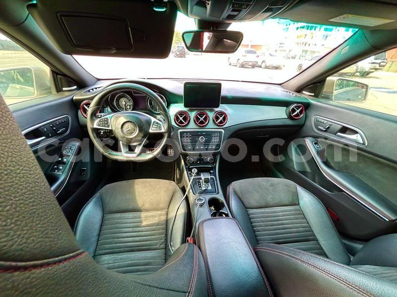 Big with watermark mercedes viano benin cotonou 24239