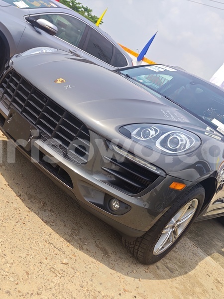 Big with watermark porsche macan benin cotonou 24241
